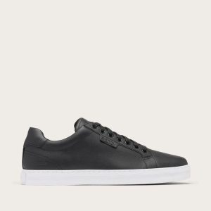 CYPRUS&trade; Men's Waterproof Sneaker